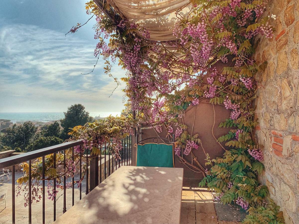 Castel Del Mare Apartment San Vincenzo Exterior foto